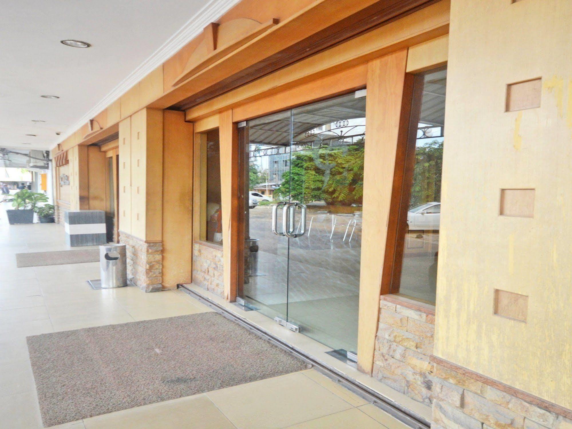 Nida Rooms Nagoya Business Center Batam Екстер'єр фото